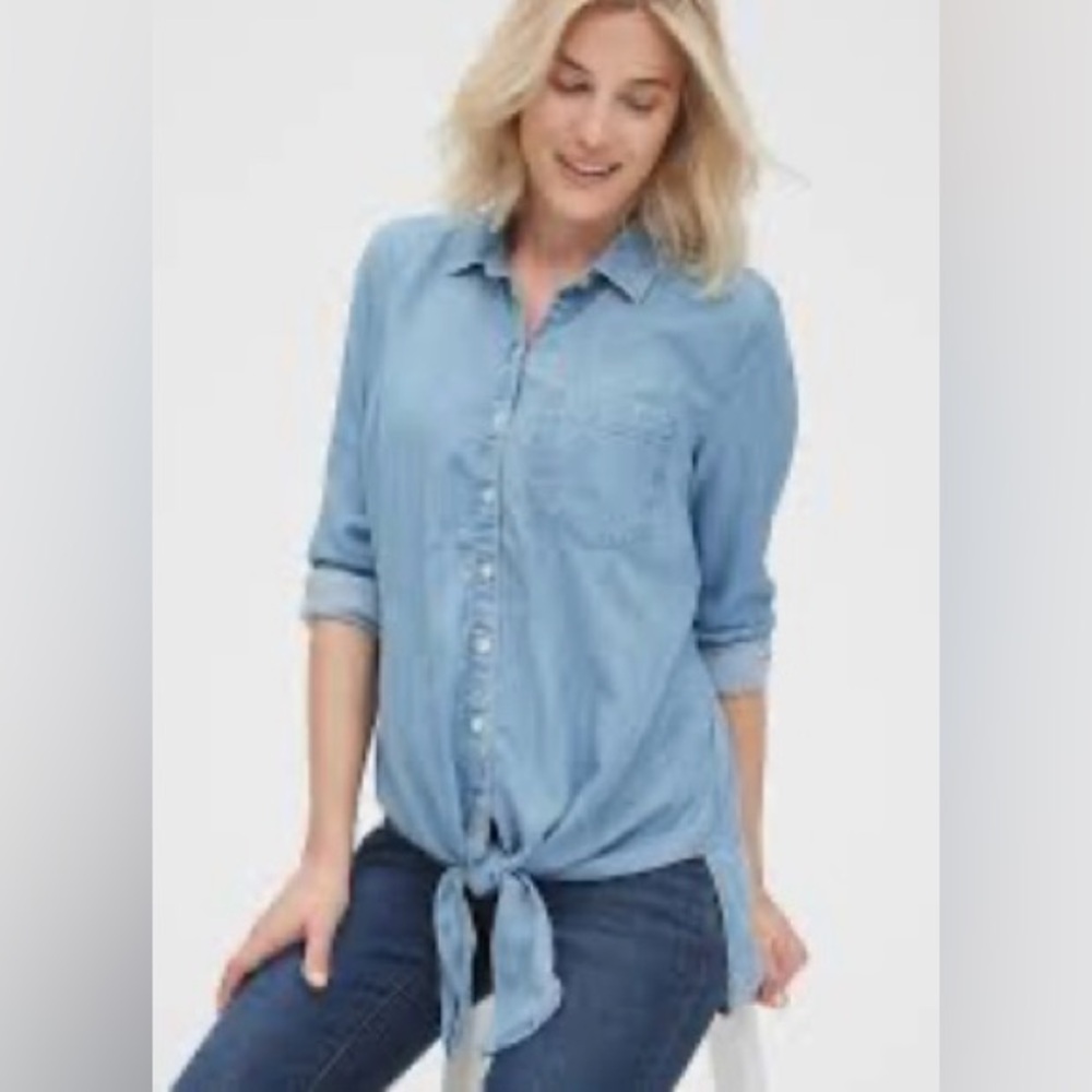 Gap maternity tie front button down shirt